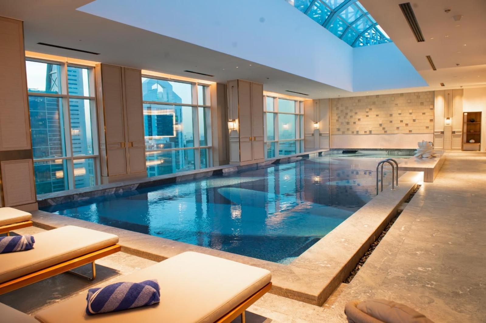Narcissus The Royal Hotel ริยาดห์ ภายนอก รูปภาพ The pool at the spa