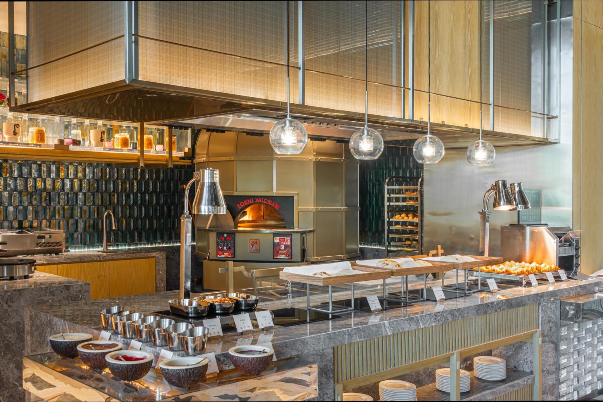 Narcissus The Royal Hotel ริยาดห์ ภายนอก รูปภาพ The kitchen at the restaurant