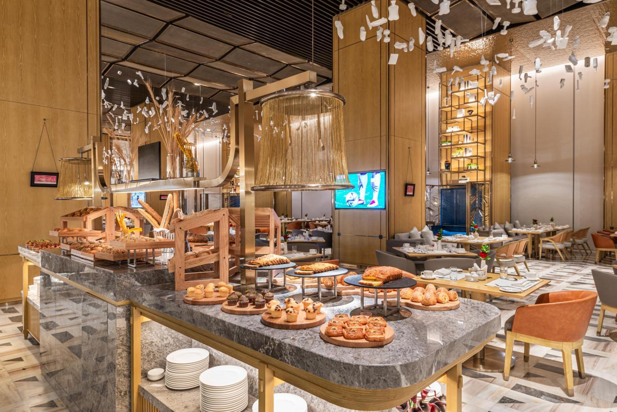 Narcissus The Royal Hotel ริยาดห์ ภายนอก รูปภาพ The buffet at the hotel