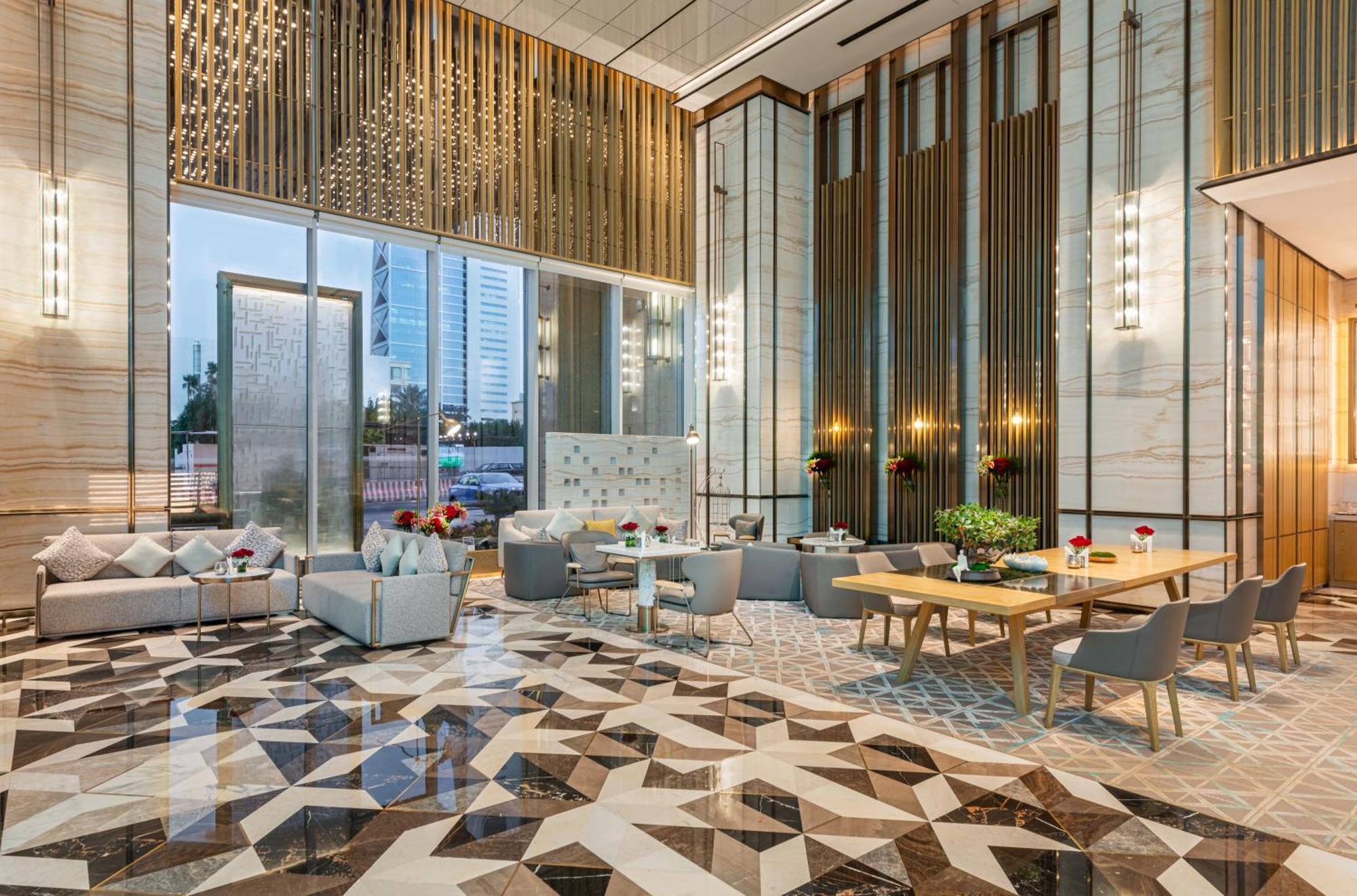 Narcissus The Royal Hotel ริยาดห์ ภายนอก รูปภาพ The lobby of the hotel
