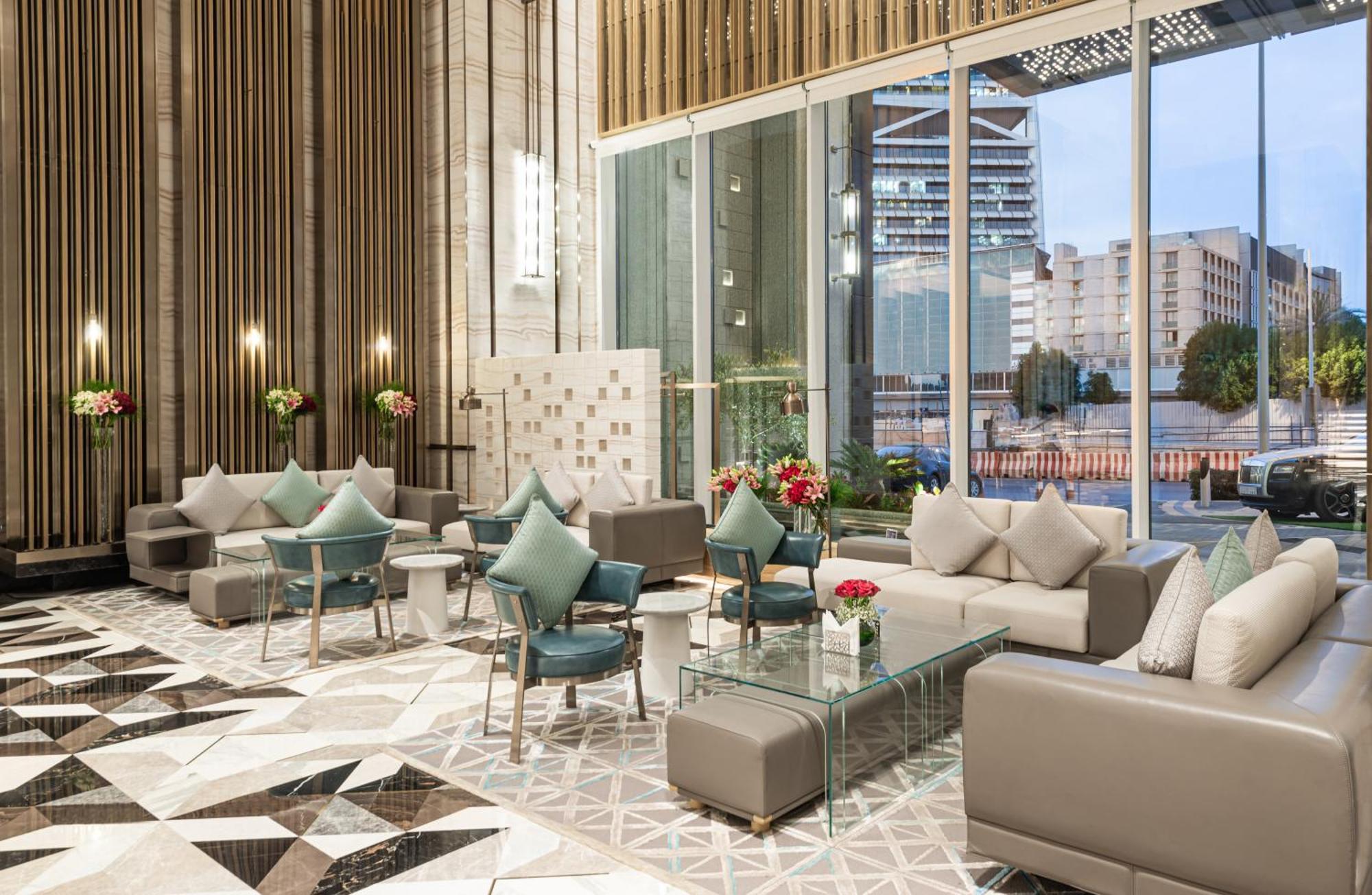 Narcissus The Royal Hotel ริยาดห์ ภายนอก รูปภาพ The lobby of the hotel